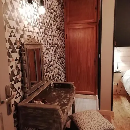 D'hote Les Sens Des Bois